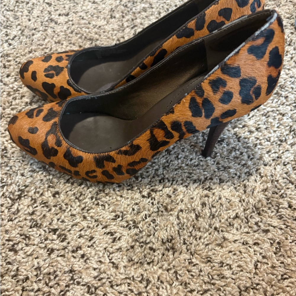 Banana Republic Animal Print Heels - Picture 2 of 8